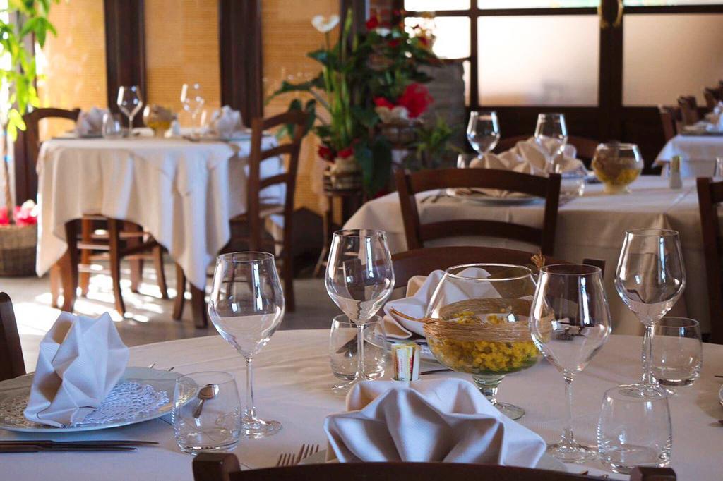Ristorante Albergo 'L Bunet Cortemilia Exterior foto